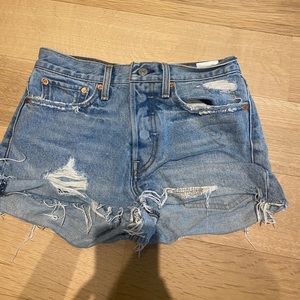 Like new Levi’s shorts size 27